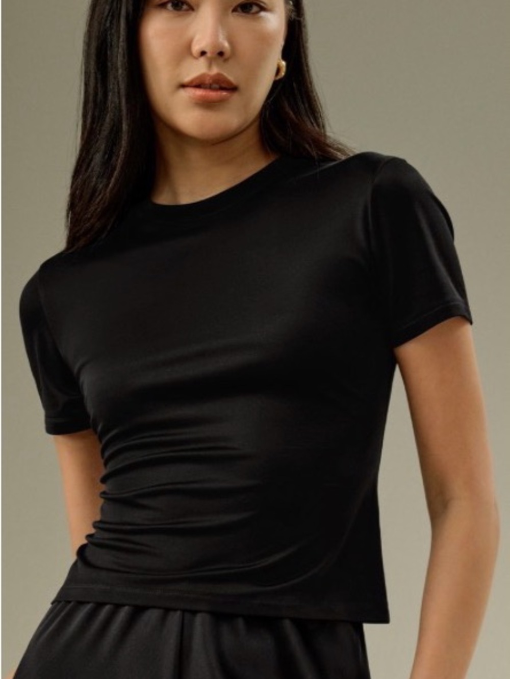 LilySilk Slim Fitted Silk Jersey Tee in Black SZ M